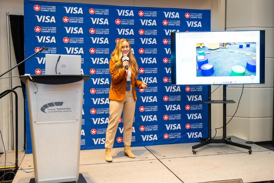 Demo Stage Sponsorship at the CanadianSME Small Business Summit, photo 3